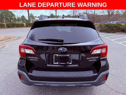 Used 2018 Subaru Outback 2.5i Limited image 7