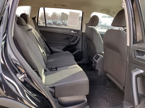 Used 2021 Volkswagen Tiguan S image 10
