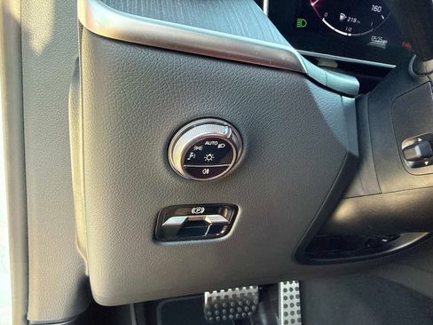 Certified 2024 Mercedes-Benz GLC 300 image 36