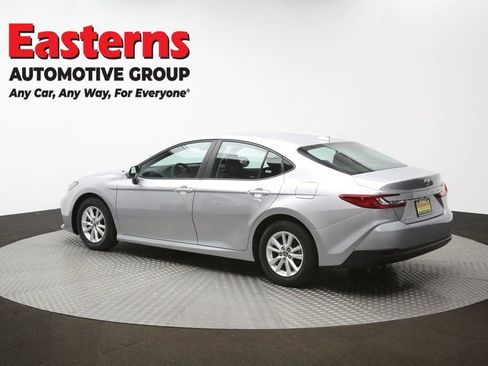 Used 2025 Toyota Camry LE image 65