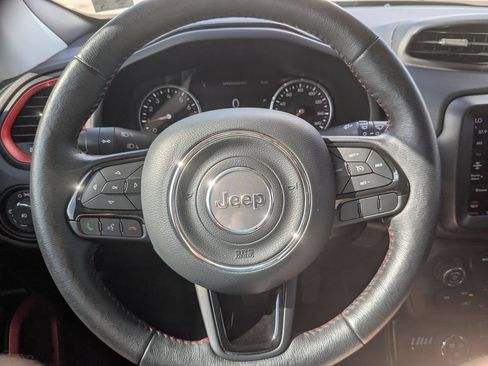 Certified 2022 Jeep Renegade Trailhawk AWD/4WD image 21