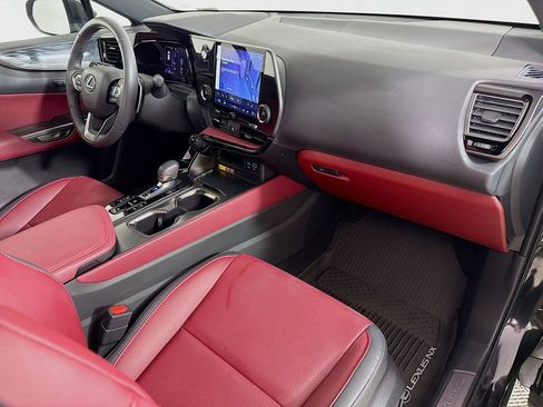 Certified 2025 Lexus NX 350 AWD w/ Accessory Package (2T) image 30