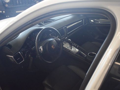 Used 2014 Porsche Panamera 4 image 39