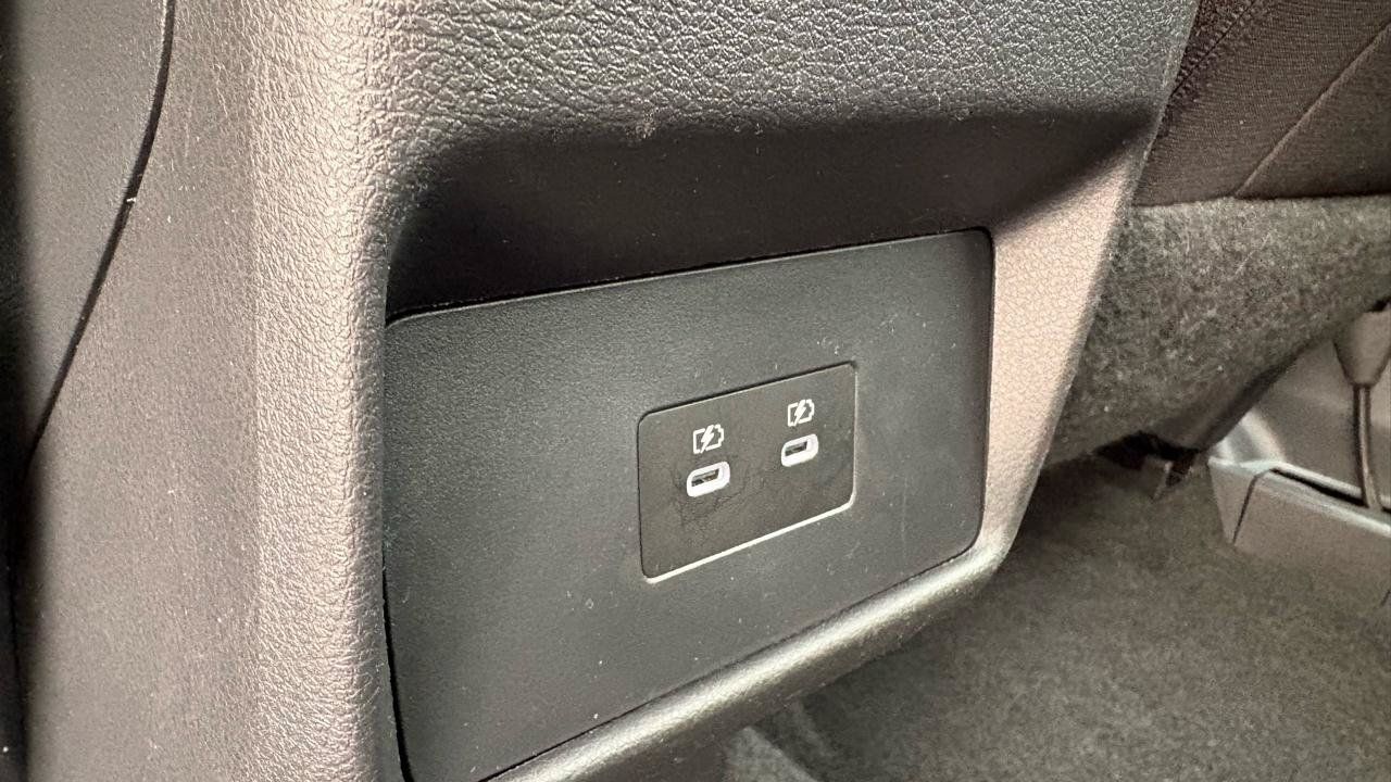 Used 2025 Nissan Rogue SV FWD image 30
