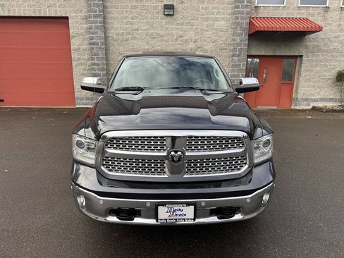Used 2016 RAM 1500 Laramie w/ Convenience Group image 10