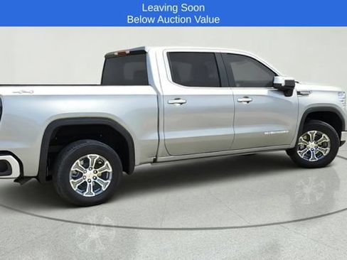 Used 2025 GMC Sierra 1500 SLT AWD/4WD image 6
