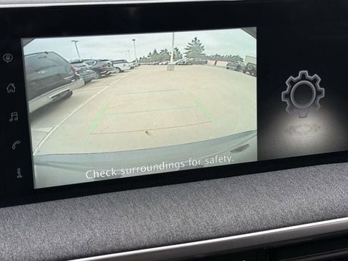 Used 2025 Nissan Kicks SV FWD image 17
