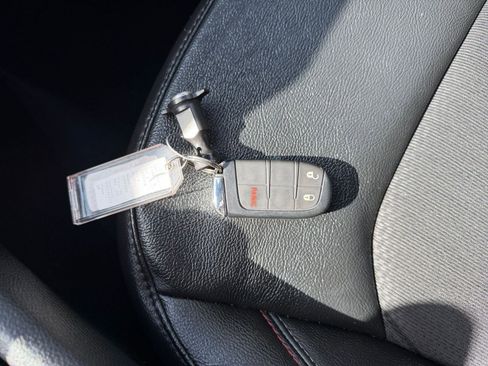 Used 2025 Jeep Compass Trailhawk w/ Trailer Tow Group image 22