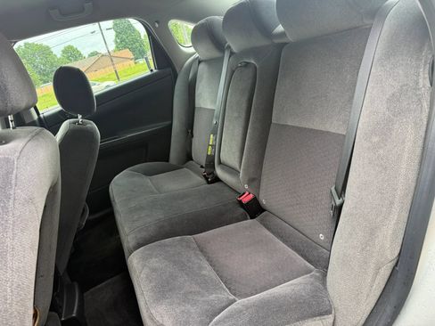 Used 2008 Chevrolet Impala LT FWD image 13