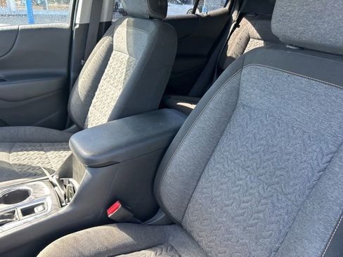Used 2022 Chevrolet Equinox LT FWD image 10