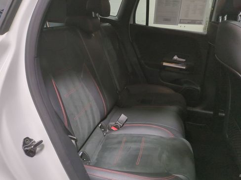 Used 2022 Mercedes-Benz GLA 250 4MATIC image 10