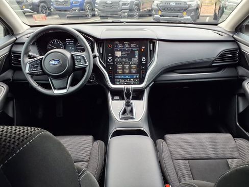 Used 2025 Subaru Outback Premium w/ Popular Package #1A image 2