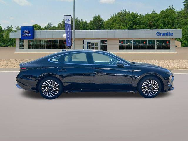 New 2026 Hyundai Sonata SEL FWD image 4