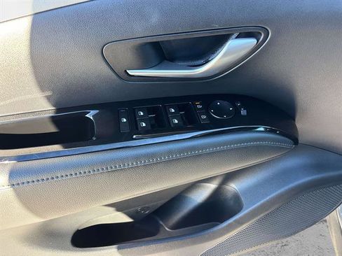 Used 2025 Hyundai Santa Cruz SEL image 17