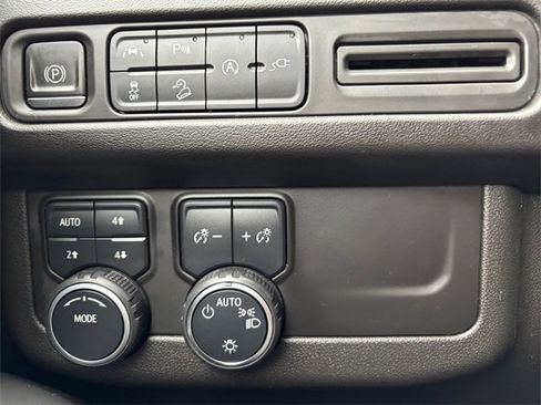 Used 2021 Chevrolet Tahoe Premier image 18