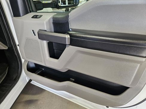 Used 2020 Ford F550 XLT 4WD Crew Cab 203 WB 84 C image 23