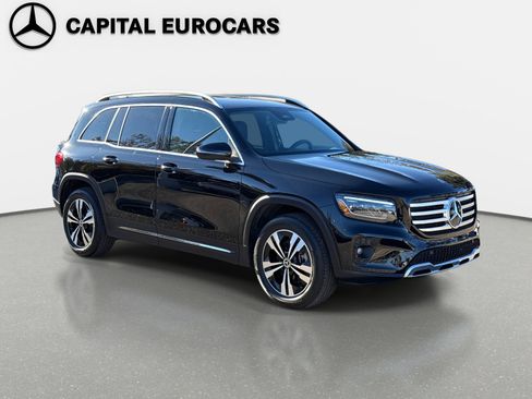 Used 2025 Mercedes-Benz GLB 250 image 3