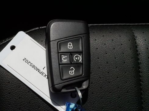 Certified 2023 Volkswagen Tiguan SE R-Line AWD/4WD image 31