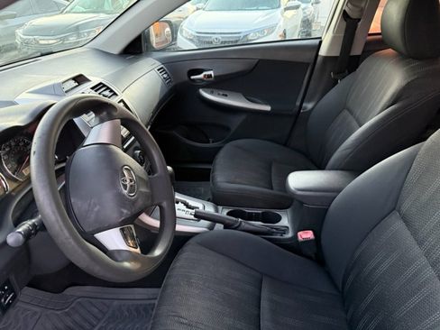 Used 2013 Toyota Corolla S image 10