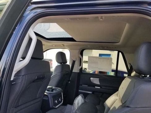 New 2026 Ford Expedition Active image 19