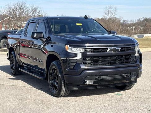 Used 2024 Chevrolet Silverado 1500 RST w/ Convenience Package II image 3