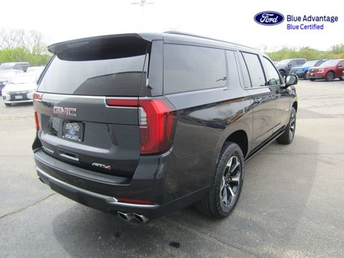 Used 2025 GMC Yukon XL AT4 w/ AT4 Premium Package AWD/4WD image 8