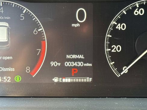 Certified 2025 Honda Pilot Touring image 28