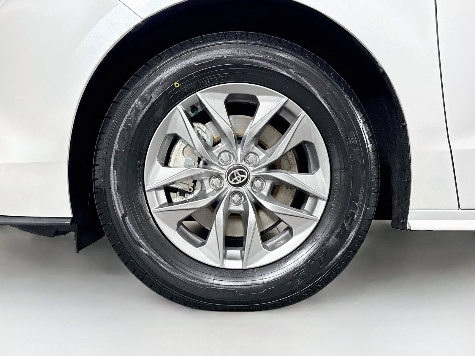 Certified 2026 Toyota Sienna XLE FWD image 45
