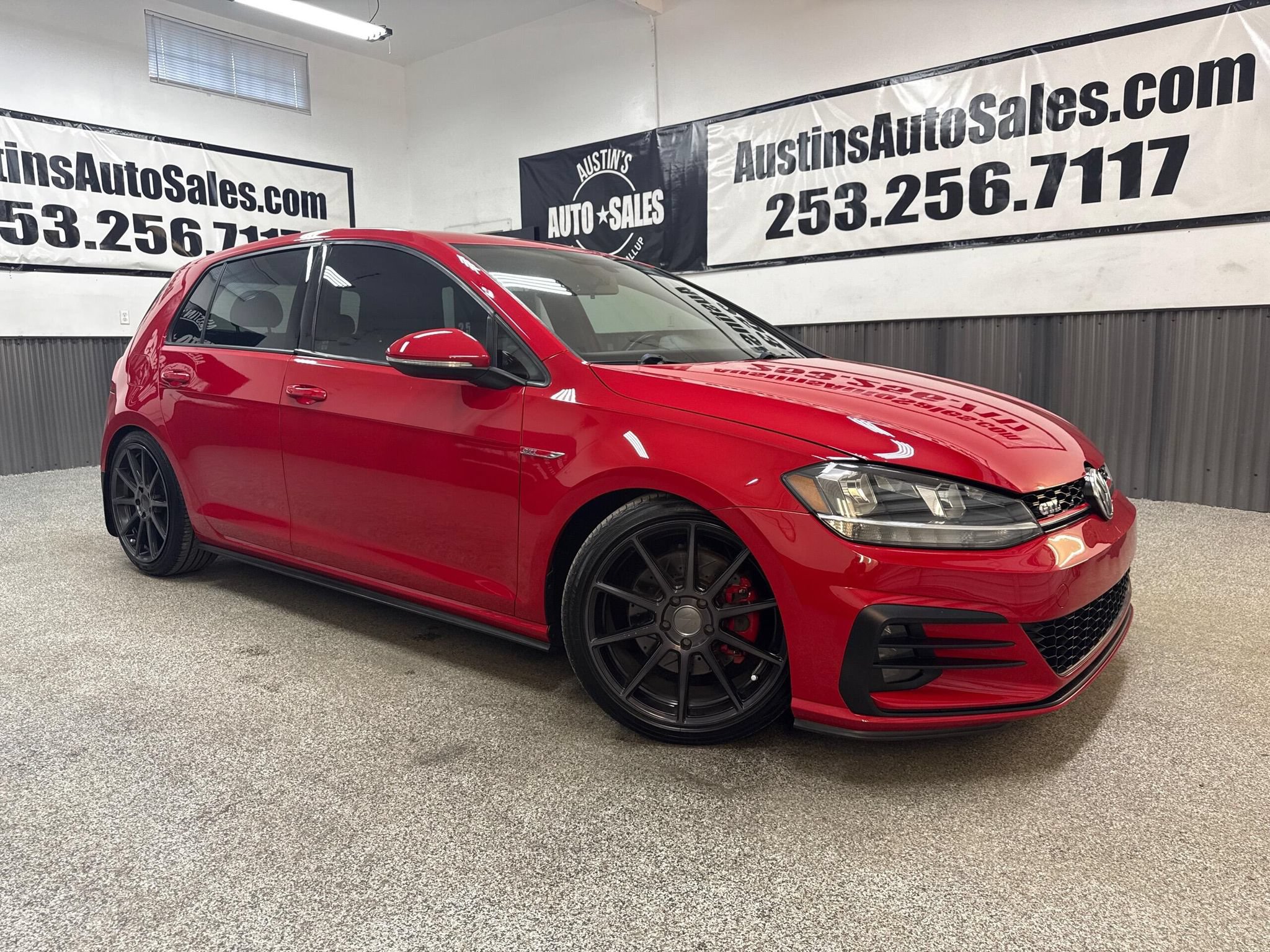 Used 2018 Volkswagen GTI S FWD image 1