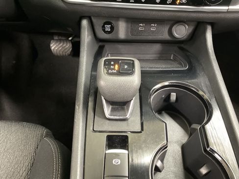 Used 2024 Nissan Rogue SV AWD/4WD image 26