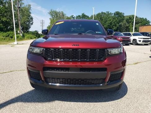 Used 2023 Jeep Grand Cherokee L Laredo AWD/4WD image 9