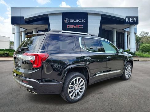 Used 2023 GMC Acadia Denali w/ Denali Ultimate Package FWD image 4