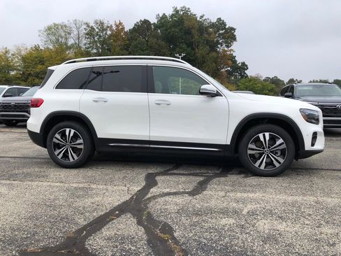 New 2026 Mercedes-Benz GLB 250 4MATIC image 8