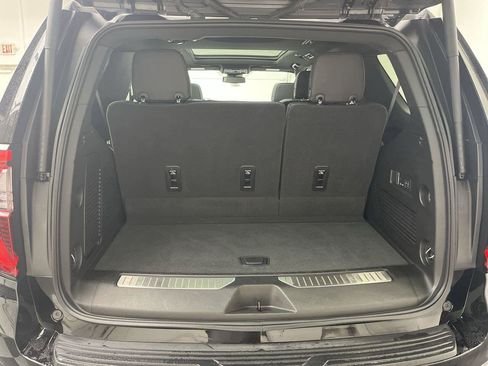 Certified 2025 GMC Yukon Denali w/ Sun & Power Step Package AWD/4WD image 3