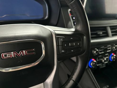 Used 2023 GMC Yukon SLT AWD/4WD image 19