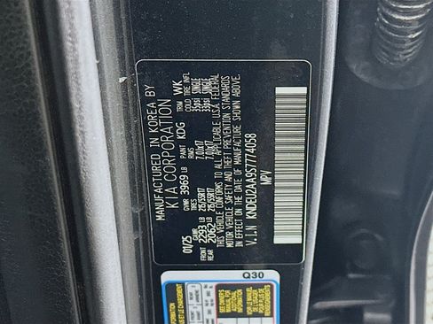 Used 2025 Kia Seltos S FWD image 12