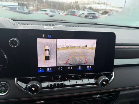 Certified 2024 Chevrolet Colorado Z71 w/ Z71 Convenience Package 2 image 18