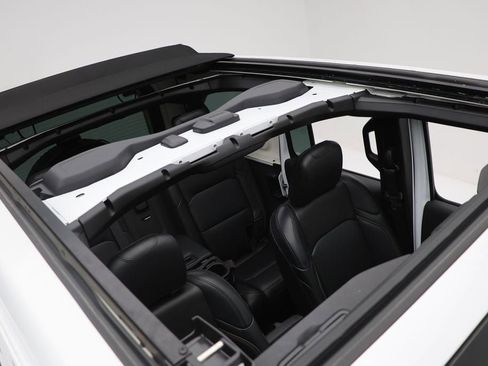 Used 2024 Jeep Wrangler Sahara w/ Technology Group image 16