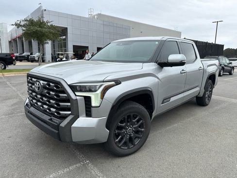 Used 2023 Toyota Tundra Platinum image 6