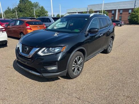 Used 2019 Nissan Rogue SV w/ Premium Package AWD/4WD image 1