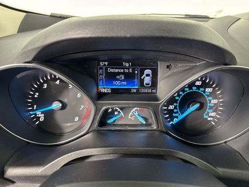 Used 2015 Ford Escape SE w/ Equipment Group 201A FWD image 17