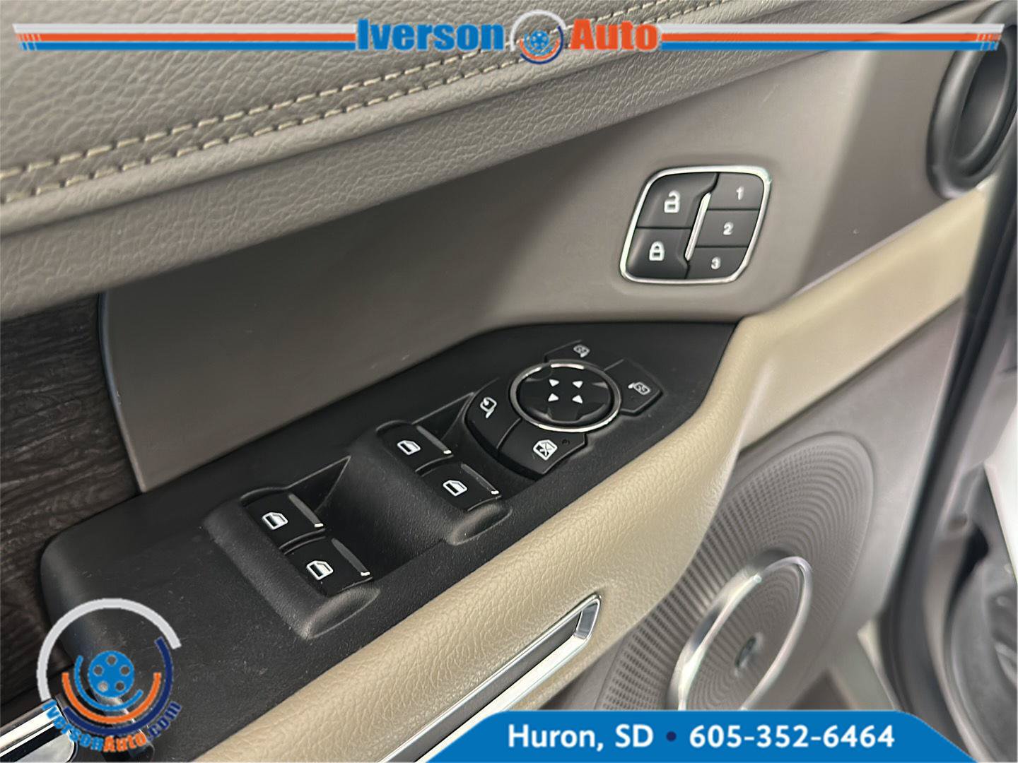 Used 2021 Ford Expedition Max Limited AWD/4WD image 14