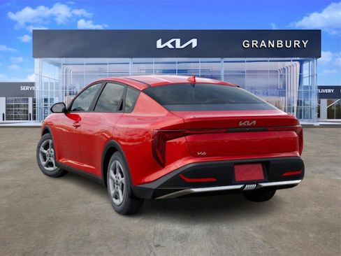 New 2025 Kia K4 LXS image 5