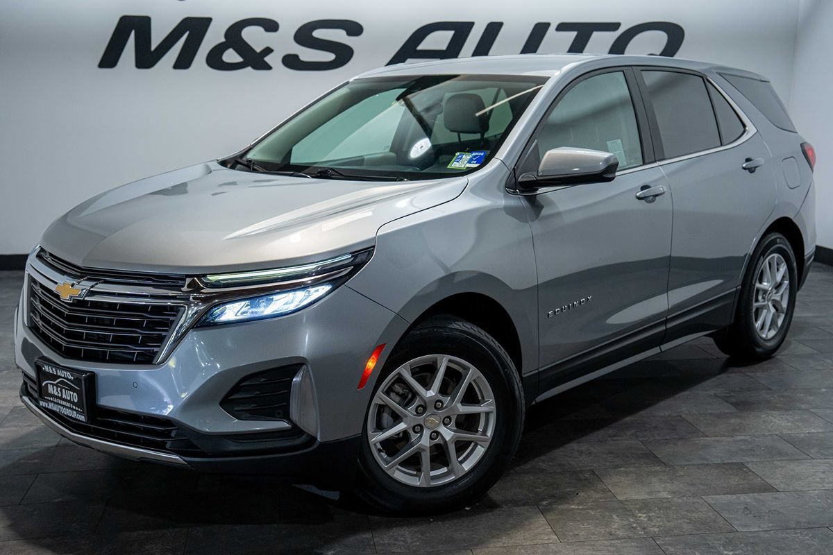 Used 2023 Chevrolet Equinox LT w/ Driver Convenience Package FWD image 2