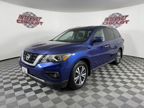 Used 2020 Nissan Pathfinder S FWD image 3
