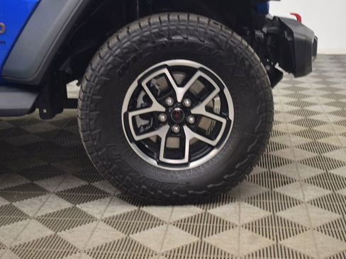 Used 2025 Jeep Gladiator Rubicon w/ Convenience Group image 31