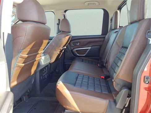 Used 2019 Nissan Titan Platinum Reserve image 20