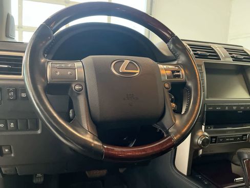 Used 2019 Lexus GX 460 Premium image 14