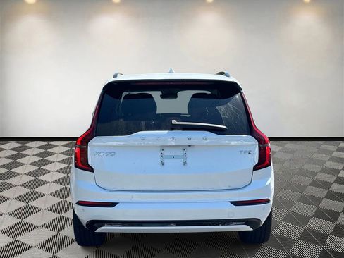 New 2026 Volvo XC90 T8 Ultra w/ Protection Package Premier AWD/4WD image 4