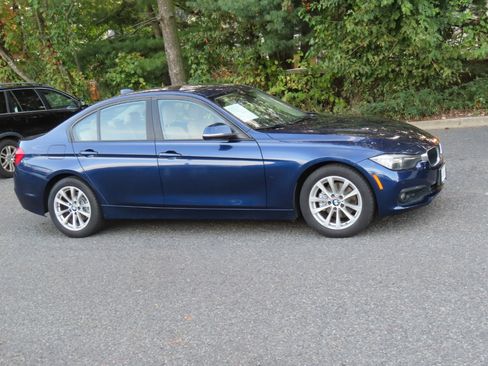 Used 2017 BMW 320i xDrive Sedan image 20
